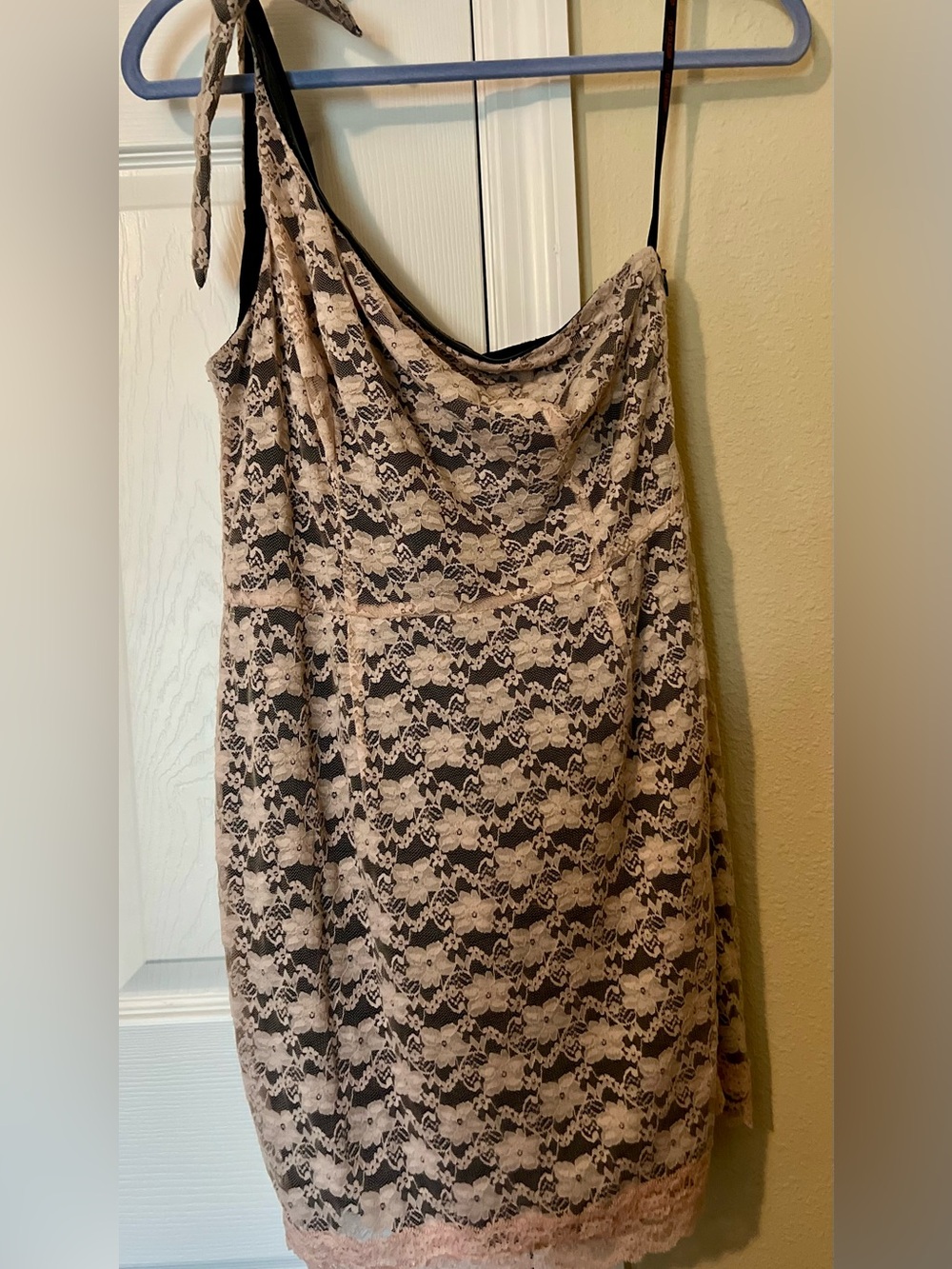 GUESS One-Shoulder Lace Dress in Beige and Black